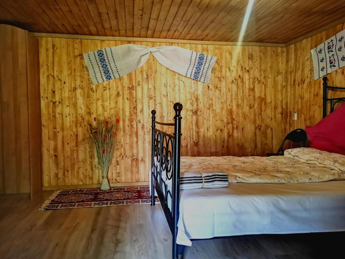 Hotel Langa Stana Curtea de Argeş Pokoj fotografie