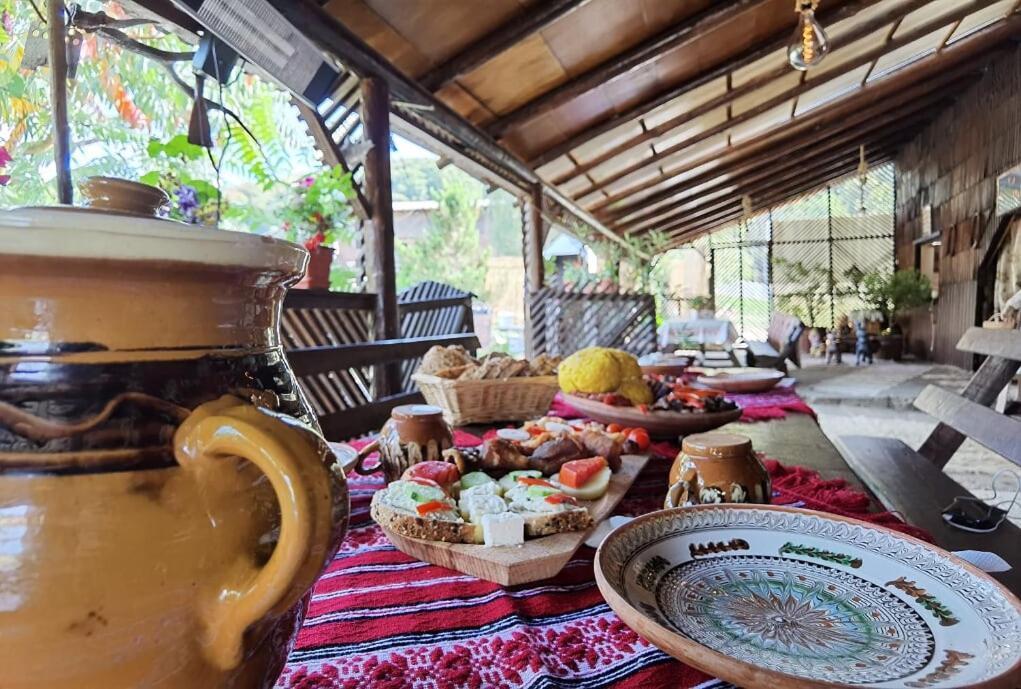 Hotel Langa Stana Curtea de Argeş Exteriér fotografie