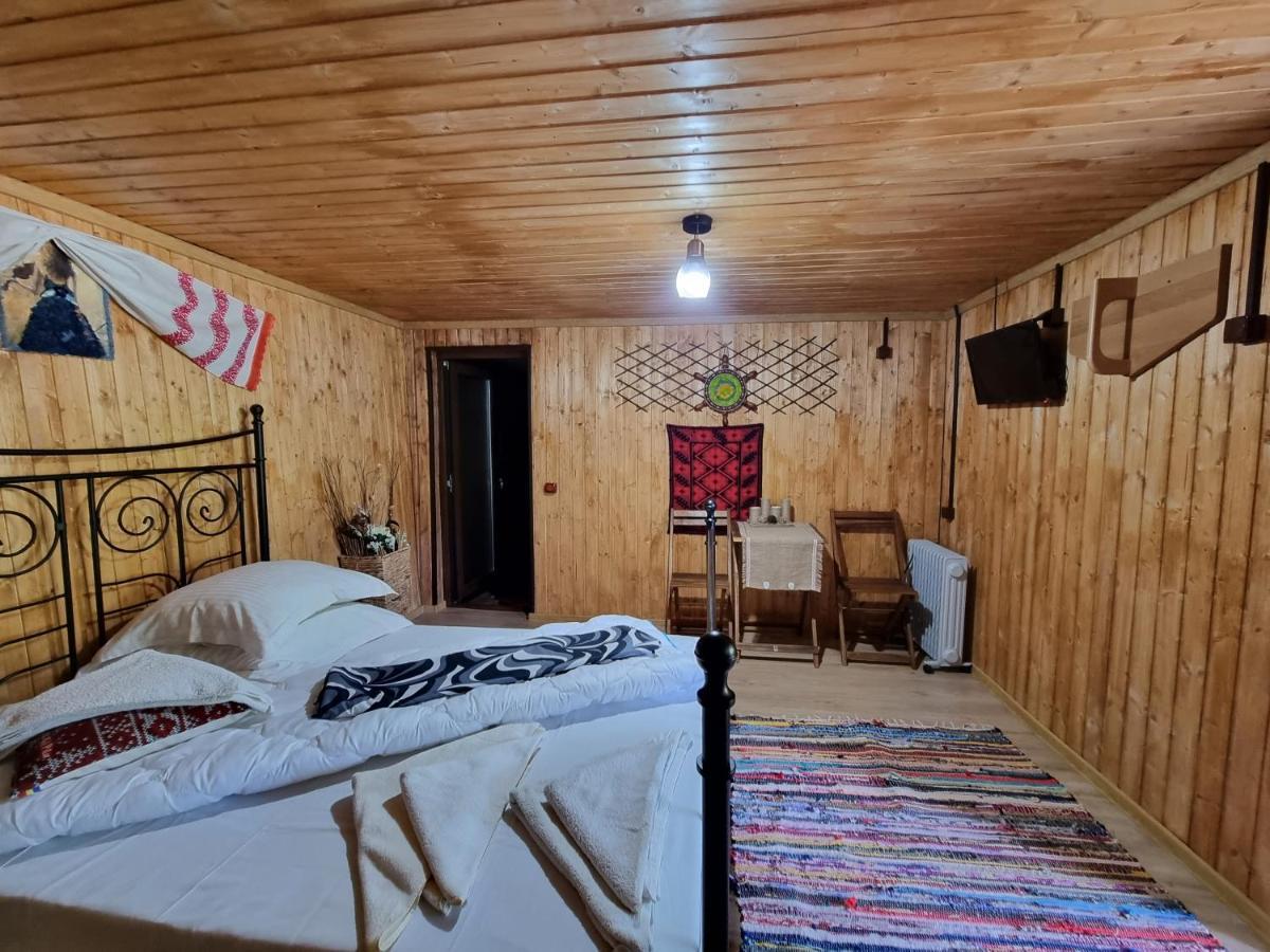 Hotel Langa Stana Curtea de Argeş Exteriér fotografie