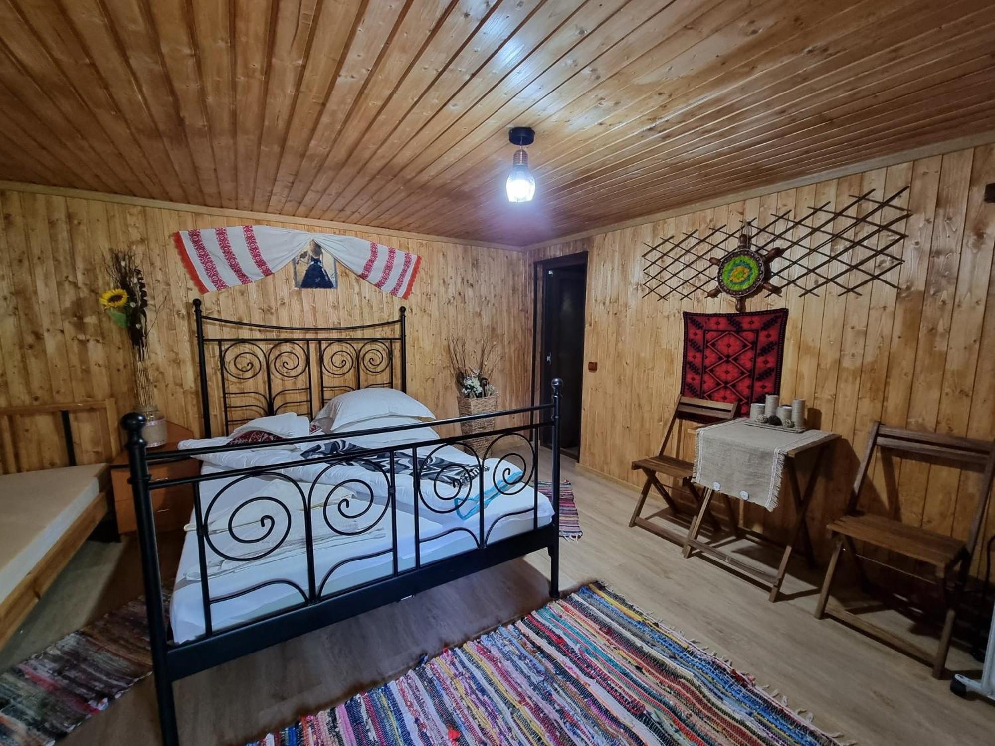 Hotel Langa Stana Curtea de Argeş Pokoj fotografie