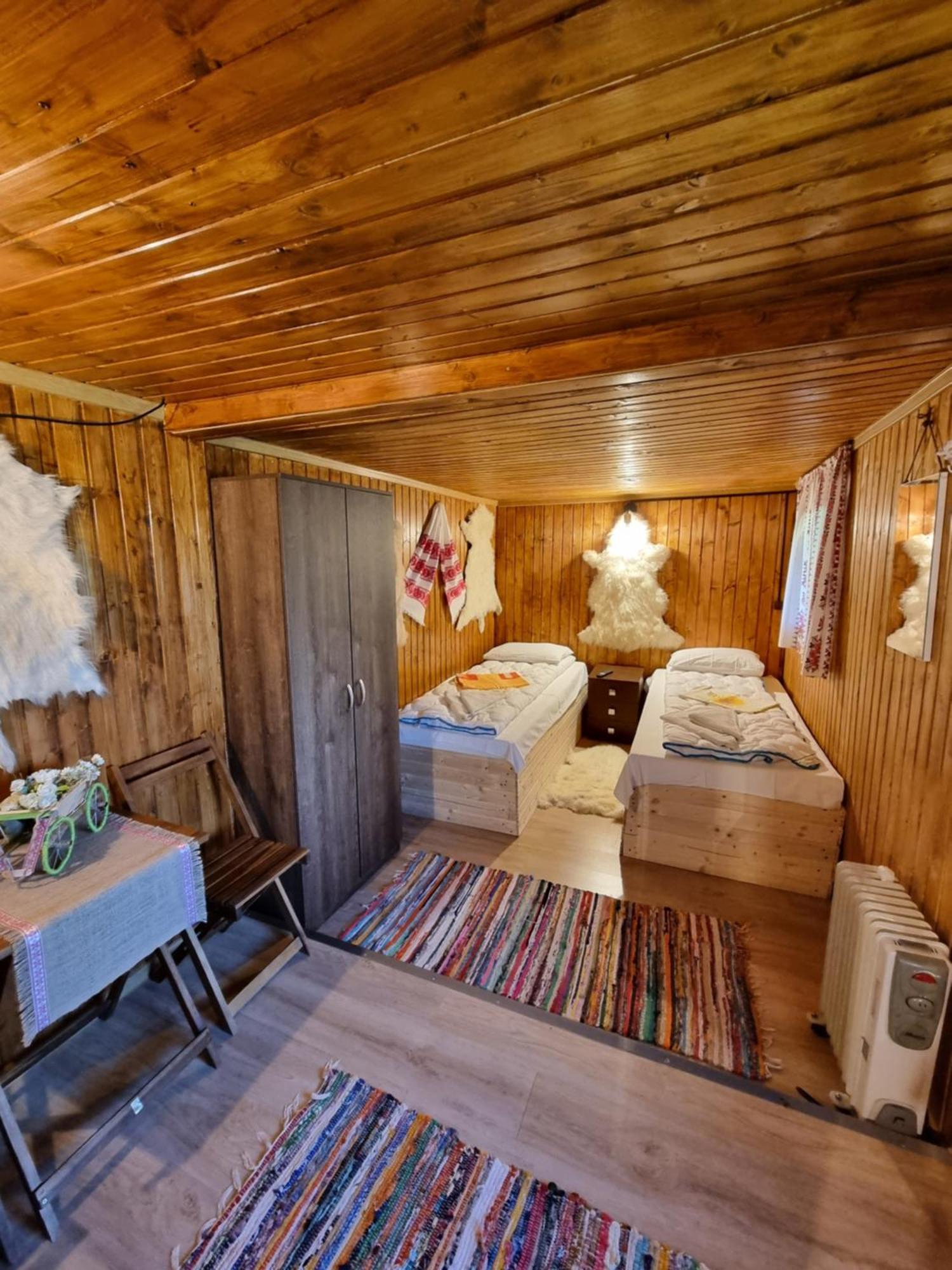 Hotel Langa Stana Curtea de Argeş Pokoj fotografie